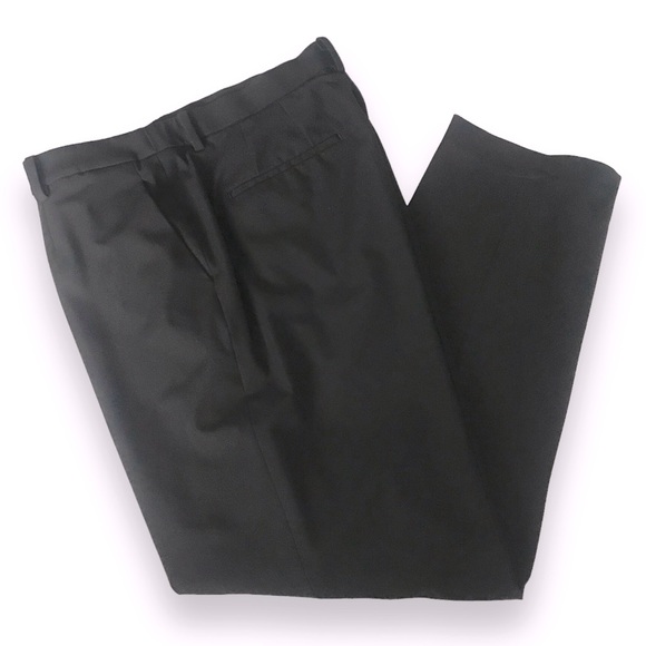 Uniqlo Pants - Uniqlo Black Cropped Ankle Pants